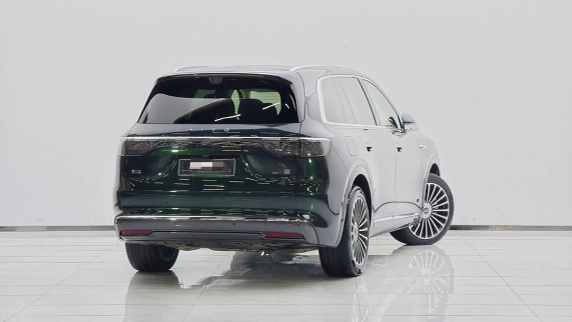 2025 AITO AITO thumbnail 4