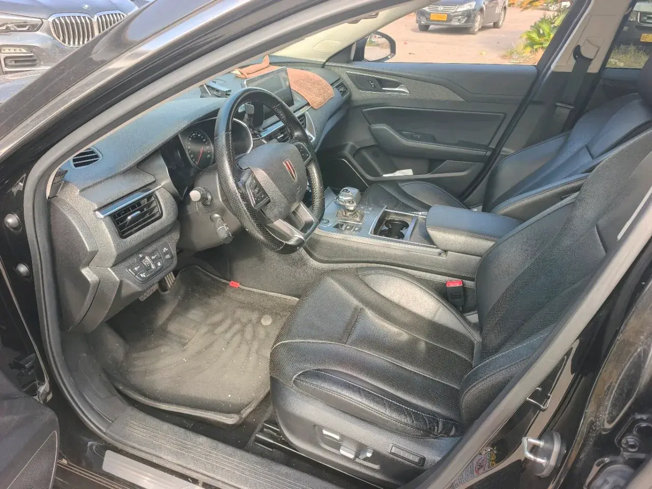 2022 HONGQI H5 thumbnail 3