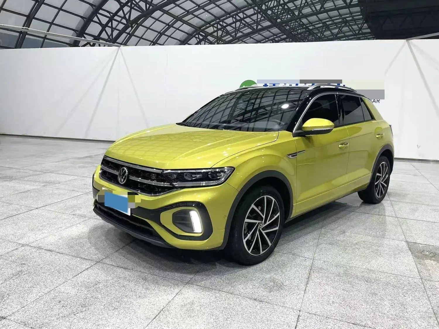 2023 VOLKSWAGEN T-ROC view 1