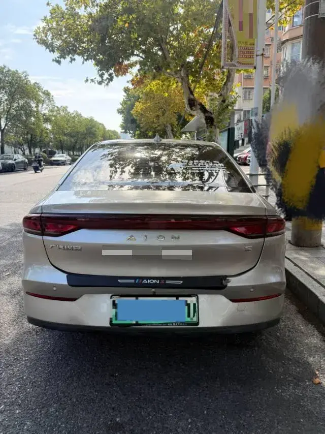 2022 AION S thumbnail 4