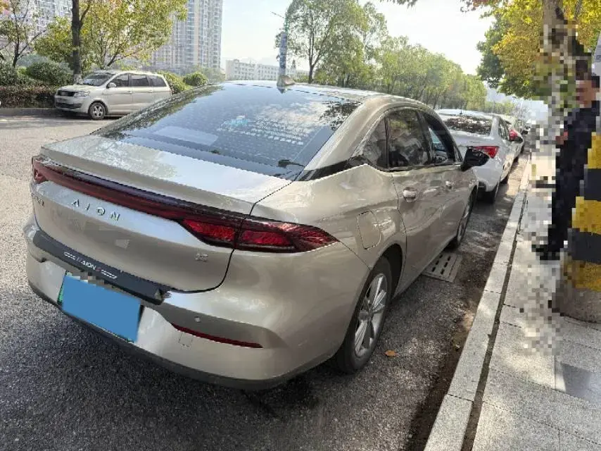 2022 AION S thumbnail 3