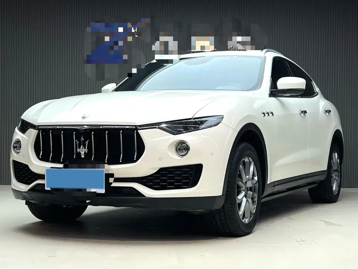2019 MASERATI LEVANTE view 1
