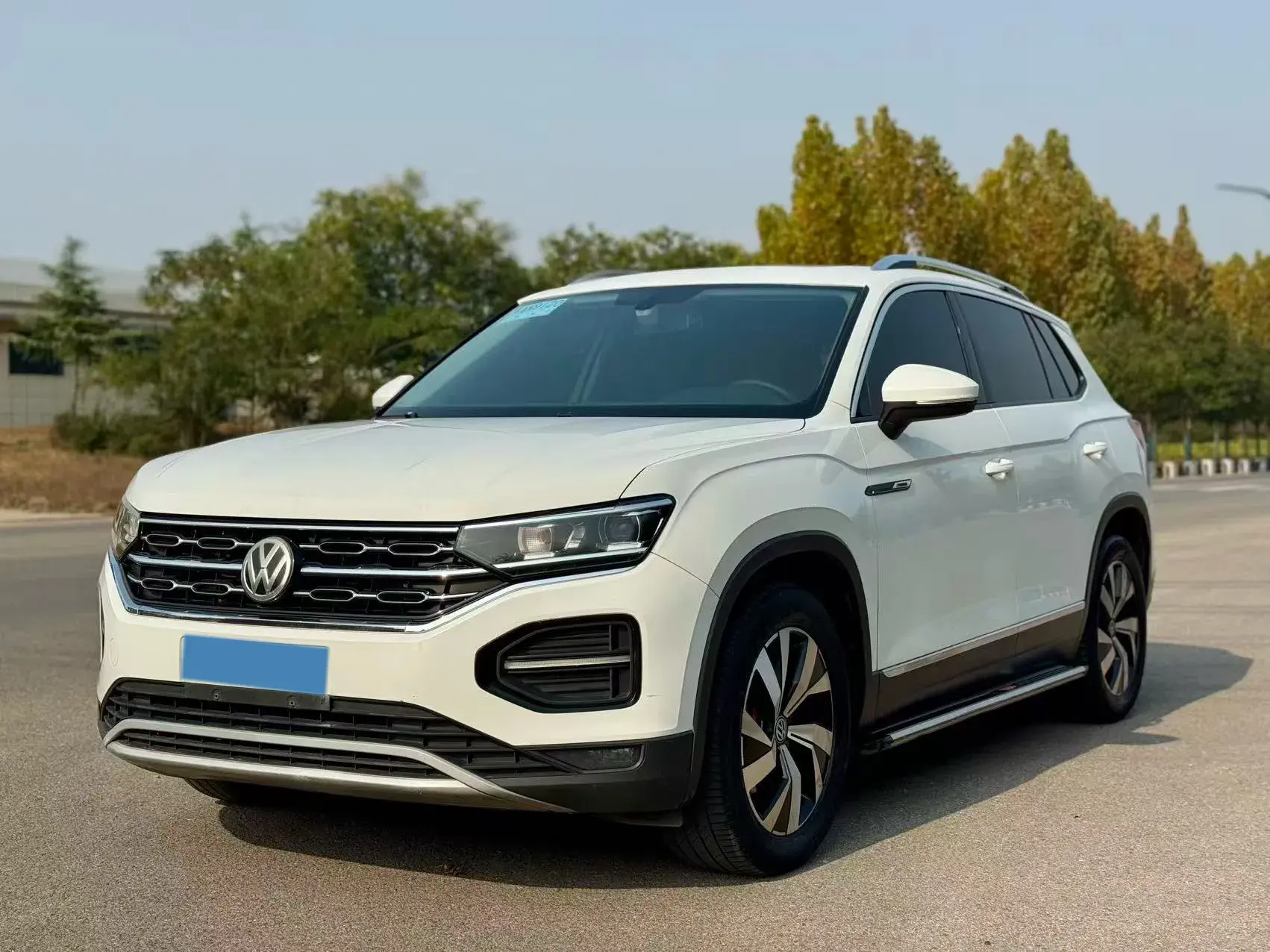 2019 VOLKSWAGEN TAYRON view 1