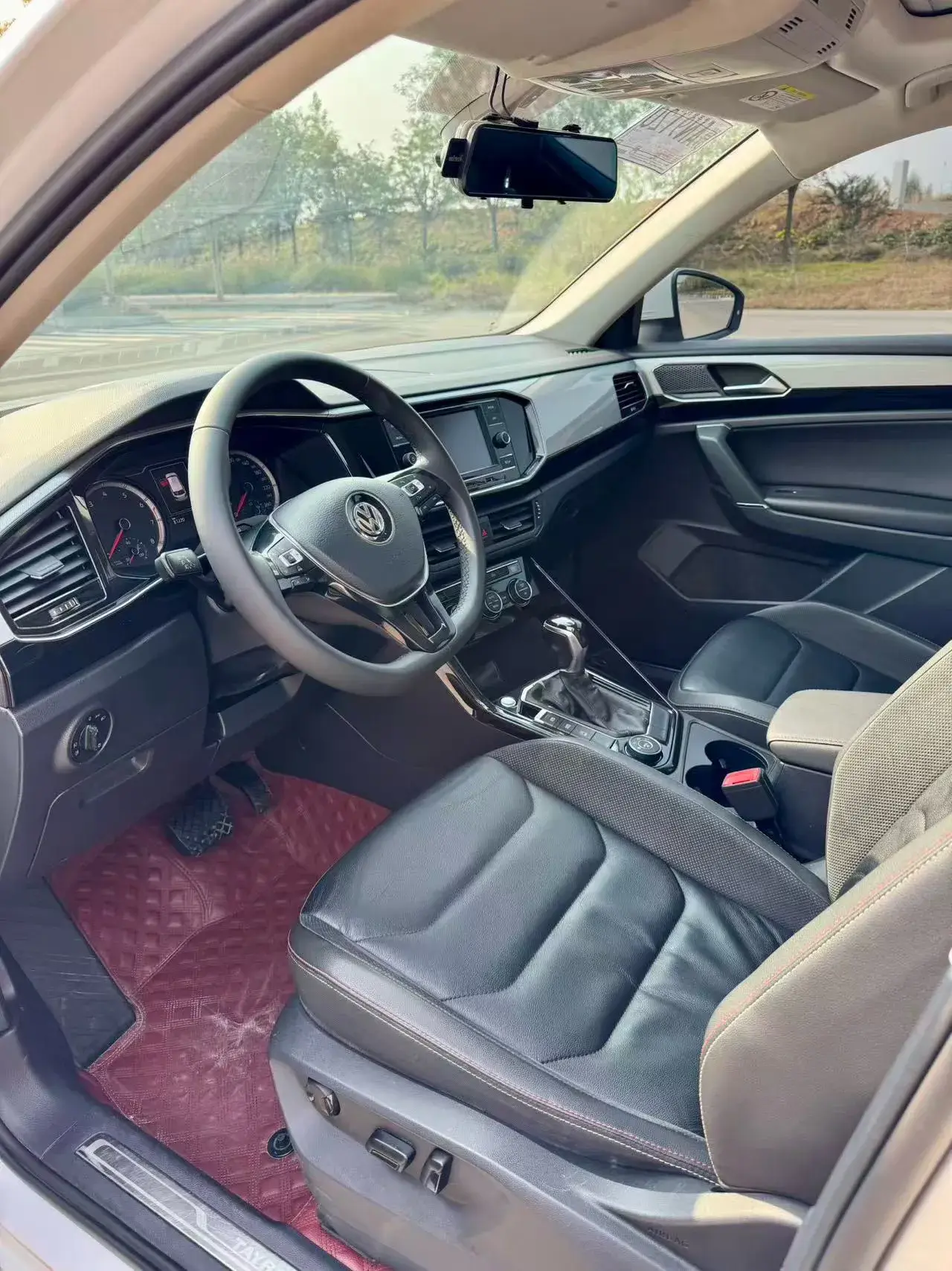 2019 VOLKSWAGEN TAYRON thumbnail 4