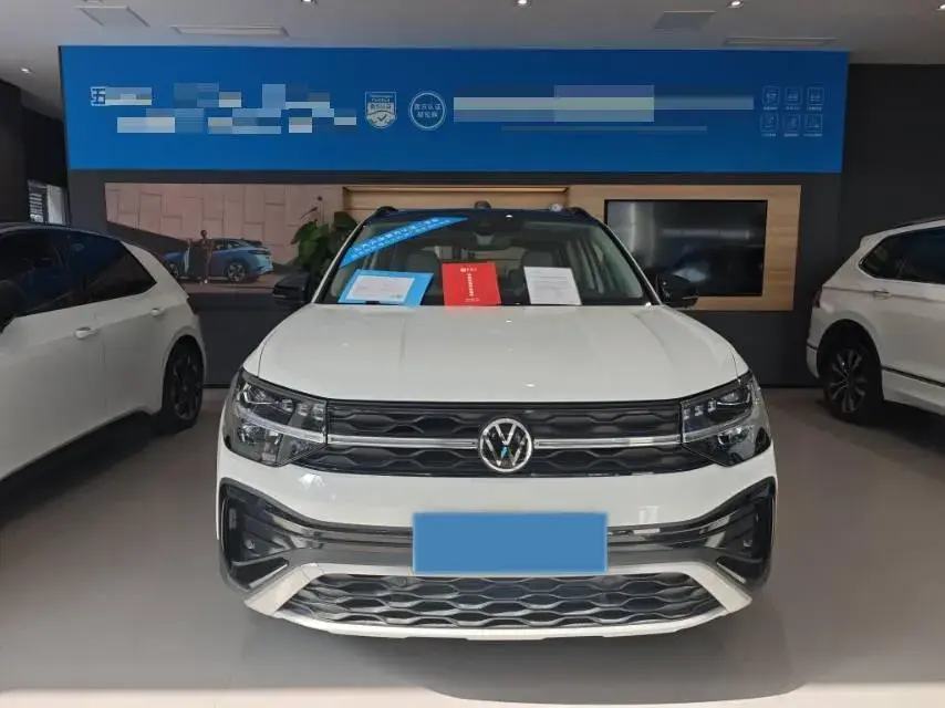 2024 VOLKSWAGEN THARU thumbnail 2