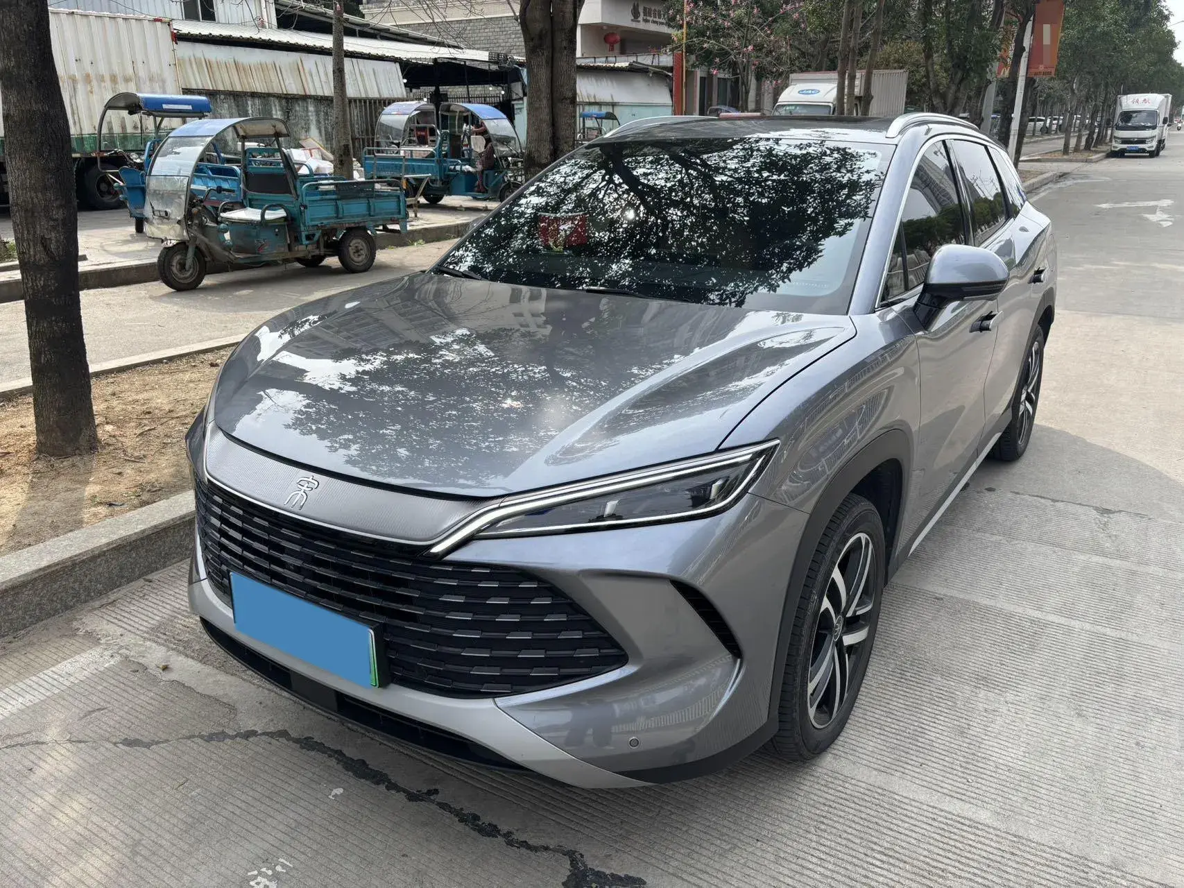 2024 BYD SONGL view 1