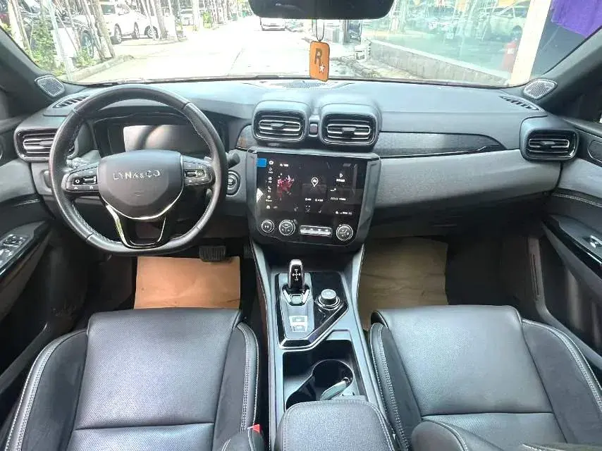 2021 LYNK&CO 03 thumbnail 4