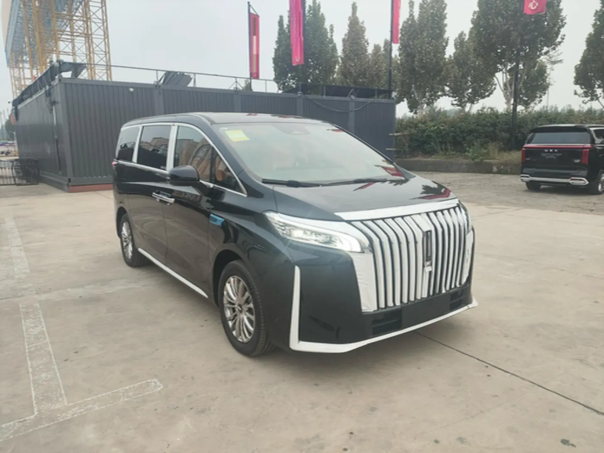 2024 HONGQI HQ9 thumbnail 2