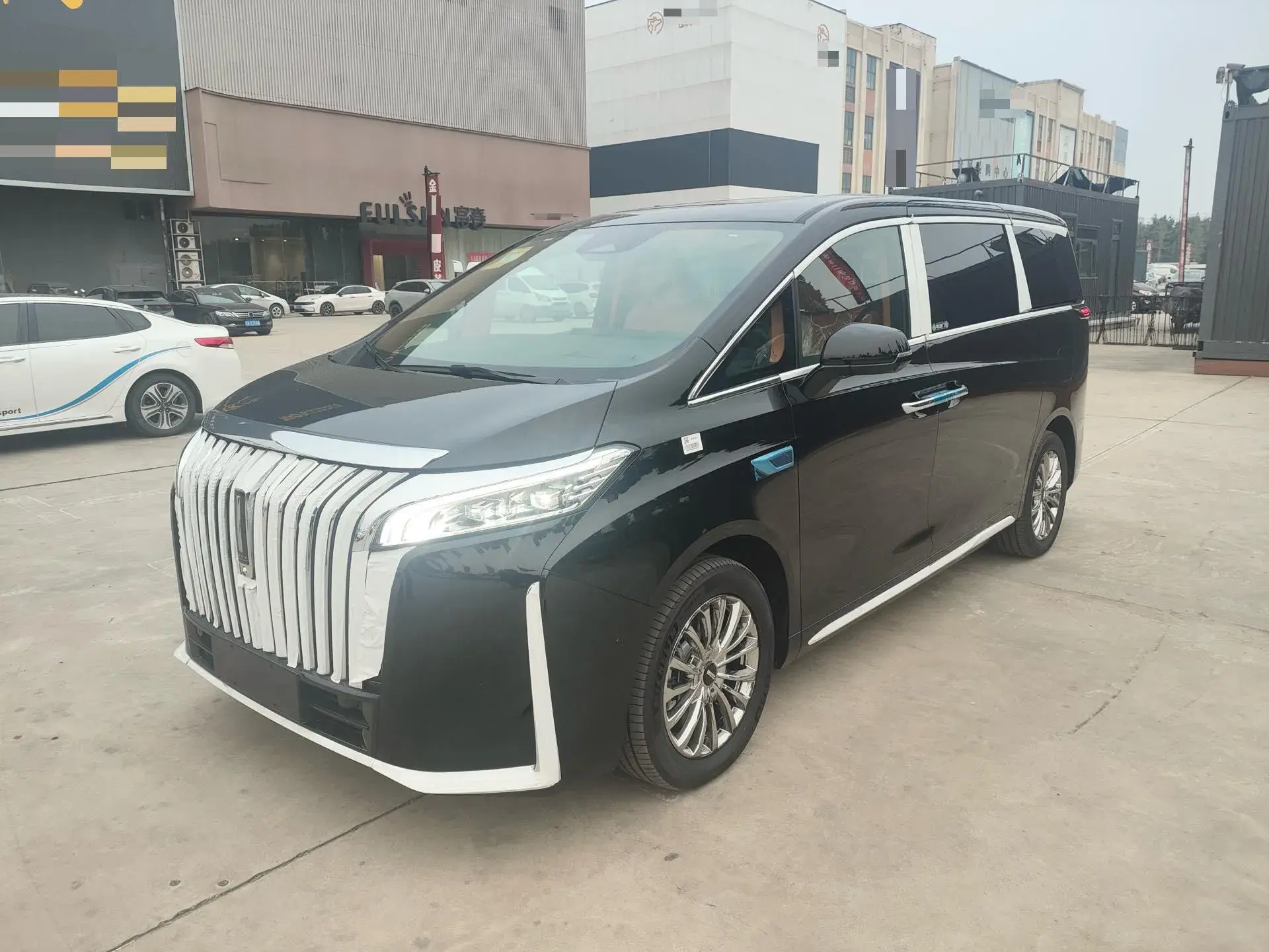 2024 HONGQI HQ9 view 1