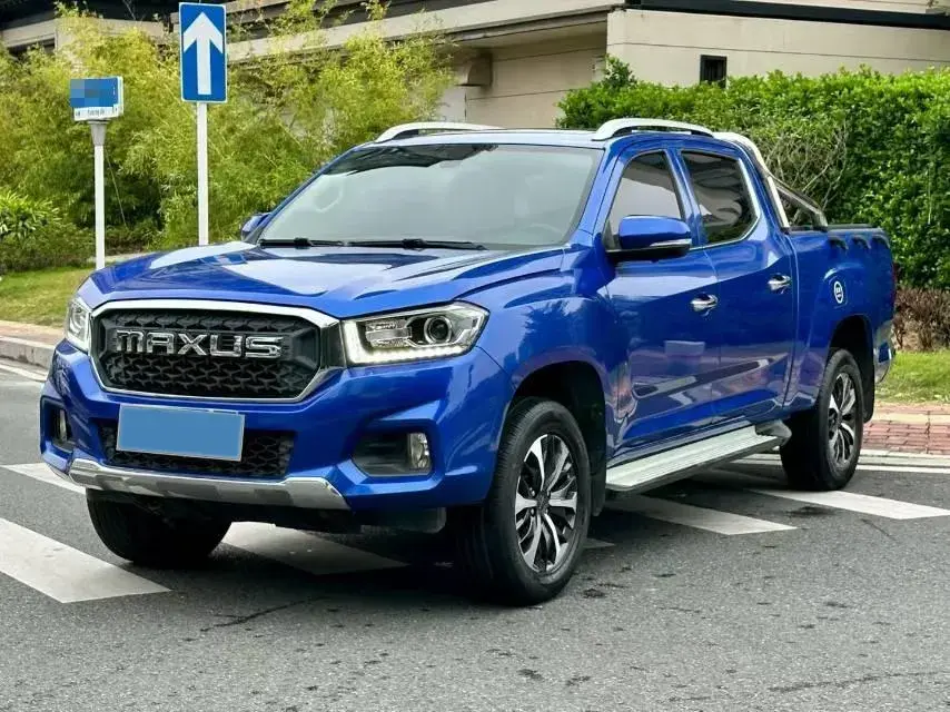 2022 MAXUS T70 view 1
