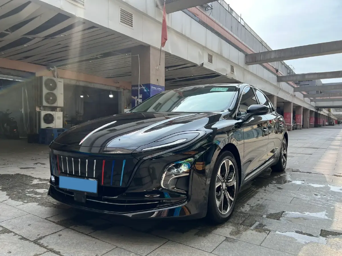 2022 HongQi E-QM5 BEV 54KWH