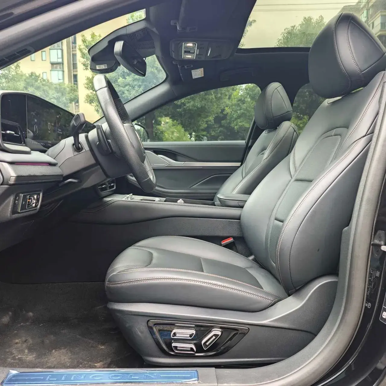 2022 LINCOLN Z thumbnail 4