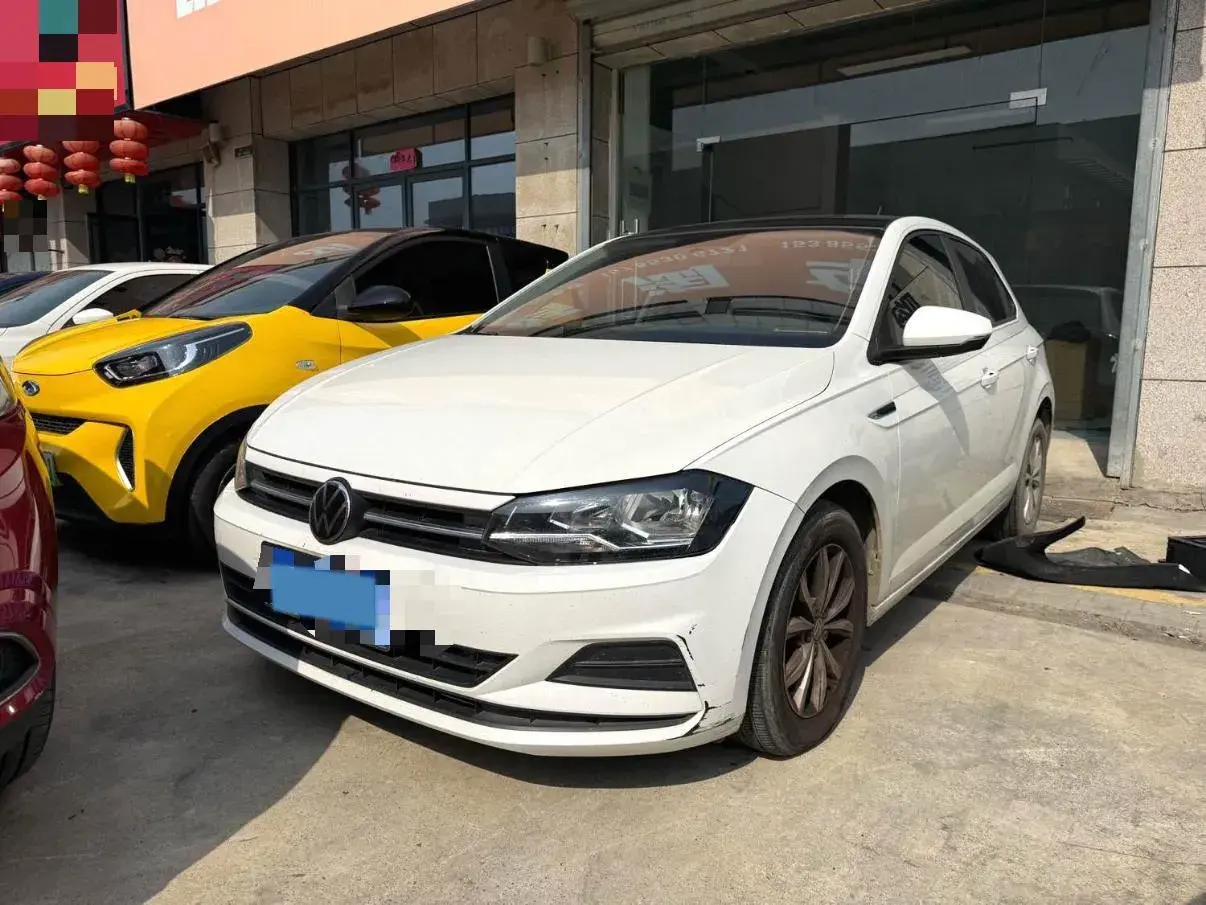 2021 VOLKSWAGEN POLO view 1