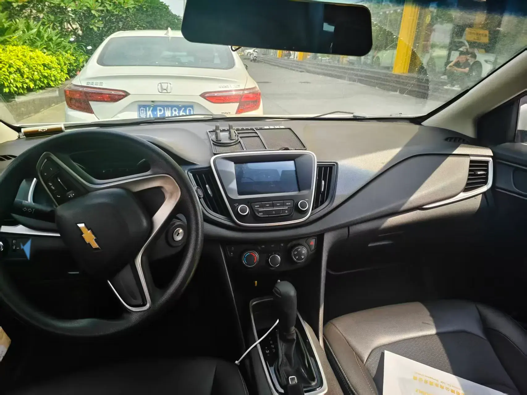 2019 CHEVROLET CAVALIER thumbnail 4