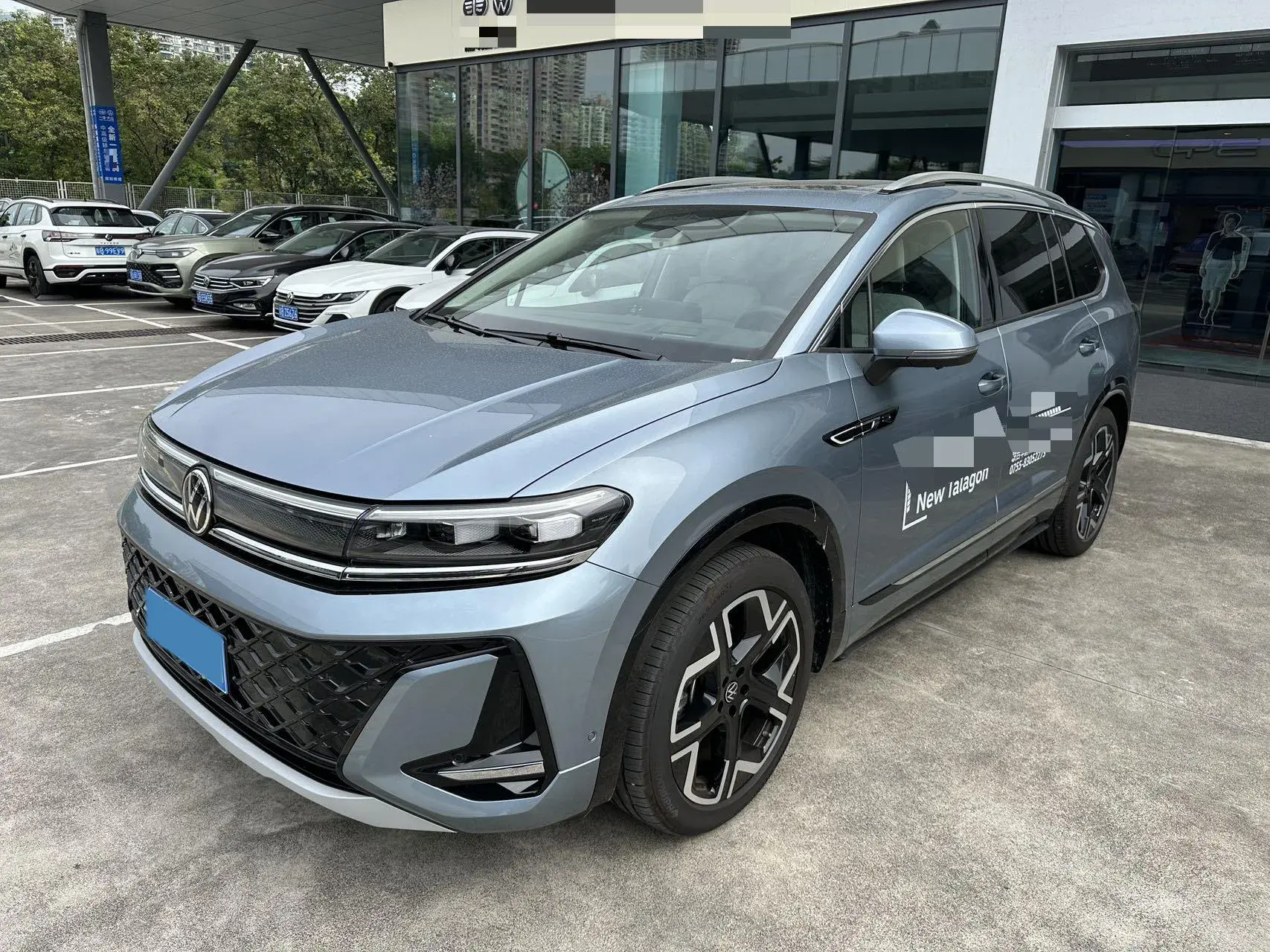 2023 VOLKSWAGEN TALAGON view 1