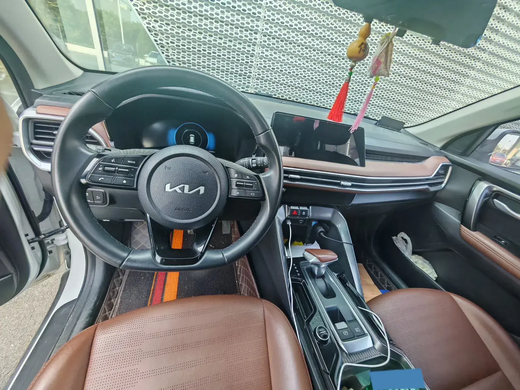 2021 KIA SPORTAGE thumbnail 4