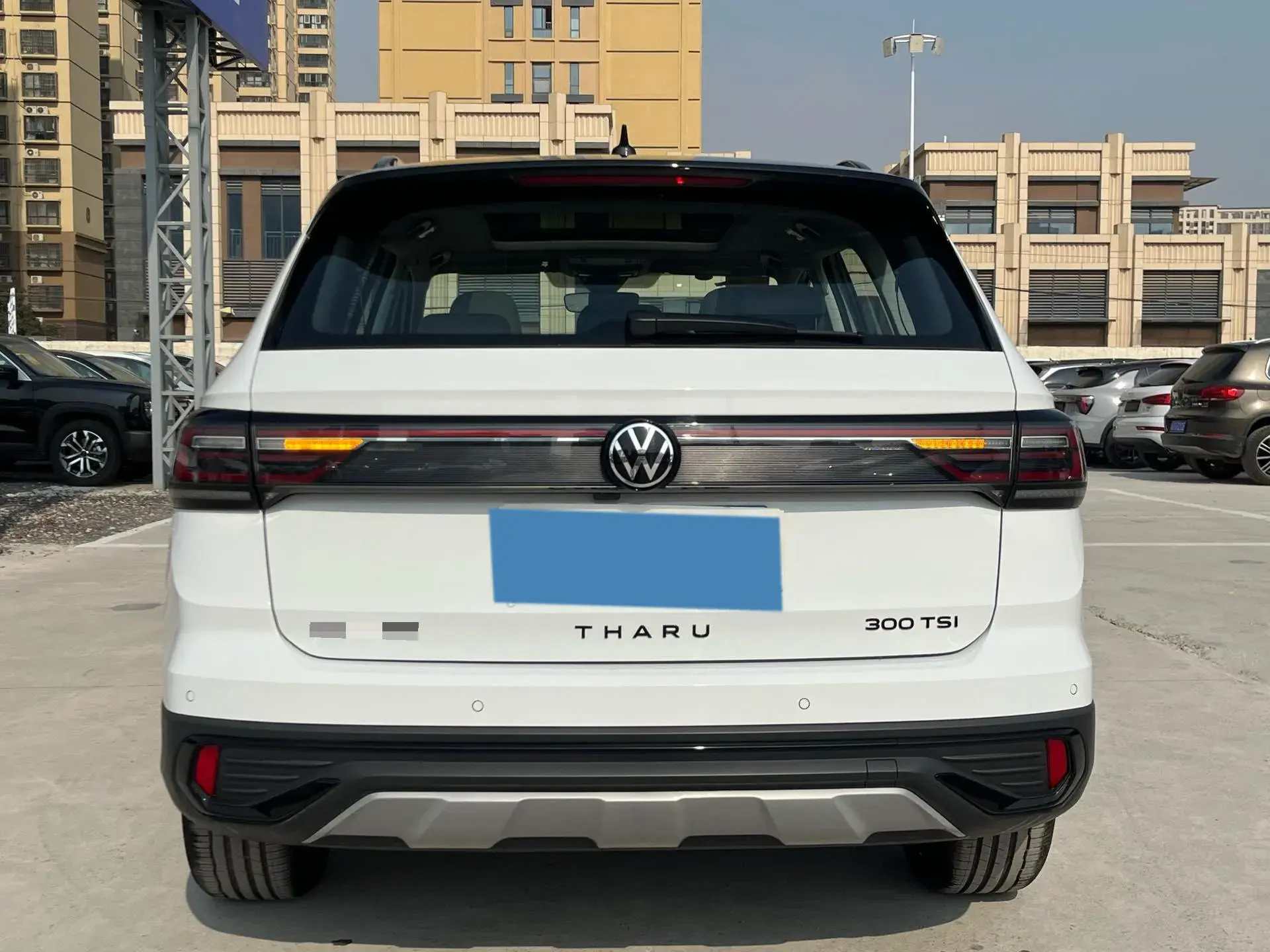 2024 VOLKSWAGEN THARU thumbnail 4