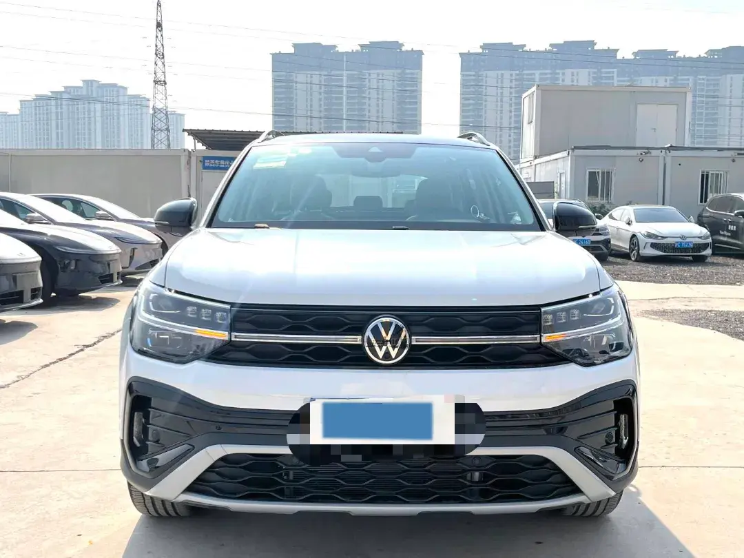 2024 VOLKSWAGEN THARU thumbnail 2