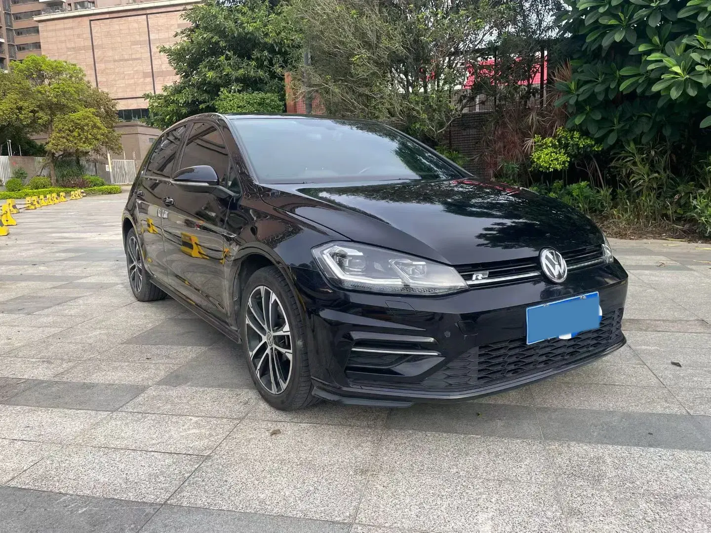 2018 VOLKSWAGEN GOLF thumbnail 2