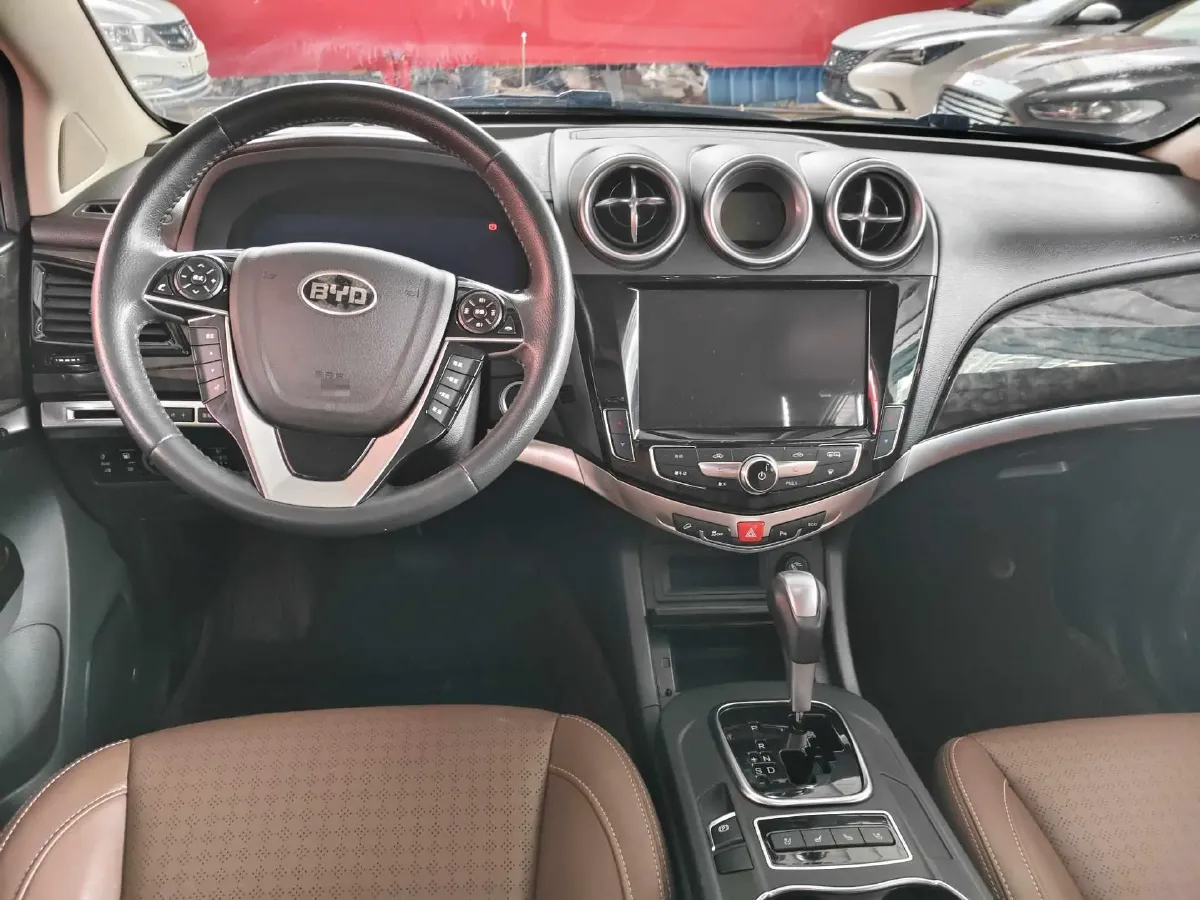 2017 BYD S7 2.0T 205HP L4 6DCT,autocango,china used car exporter,china ev exporter,chinese used car exporter,chinese used ev exporter