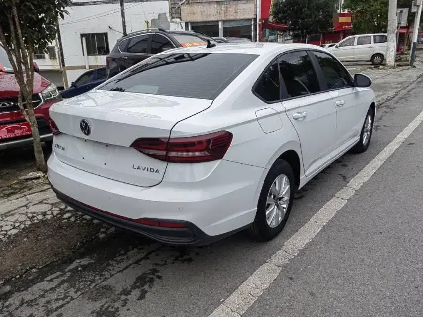 2023 VOLKSWAGEN LAVIDA thumbnail 4