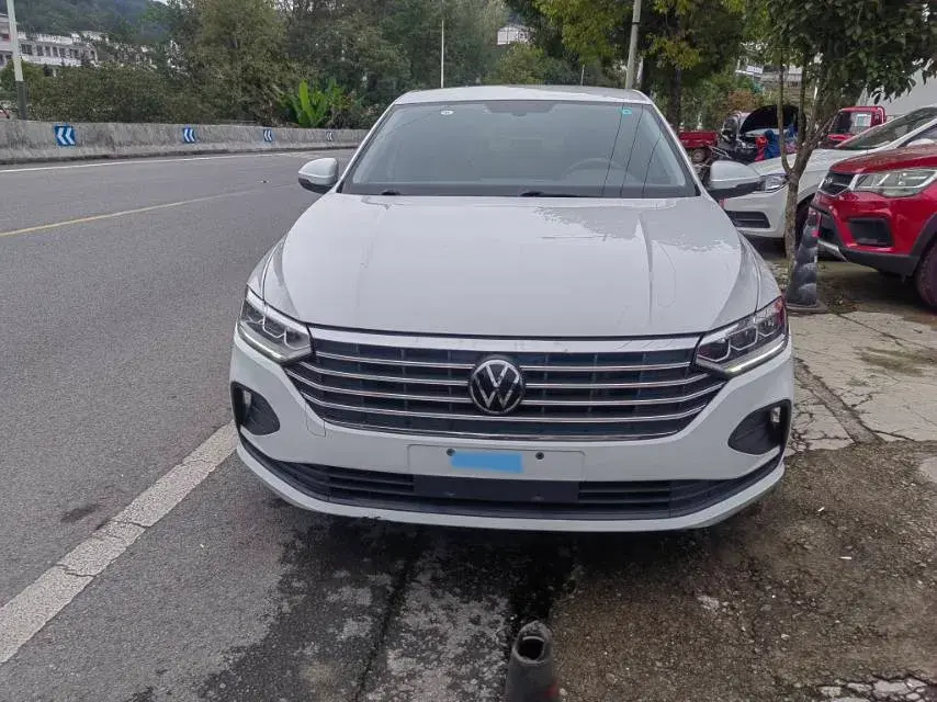 2023 VOLKSWAGEN LAVIDA thumbnail 2