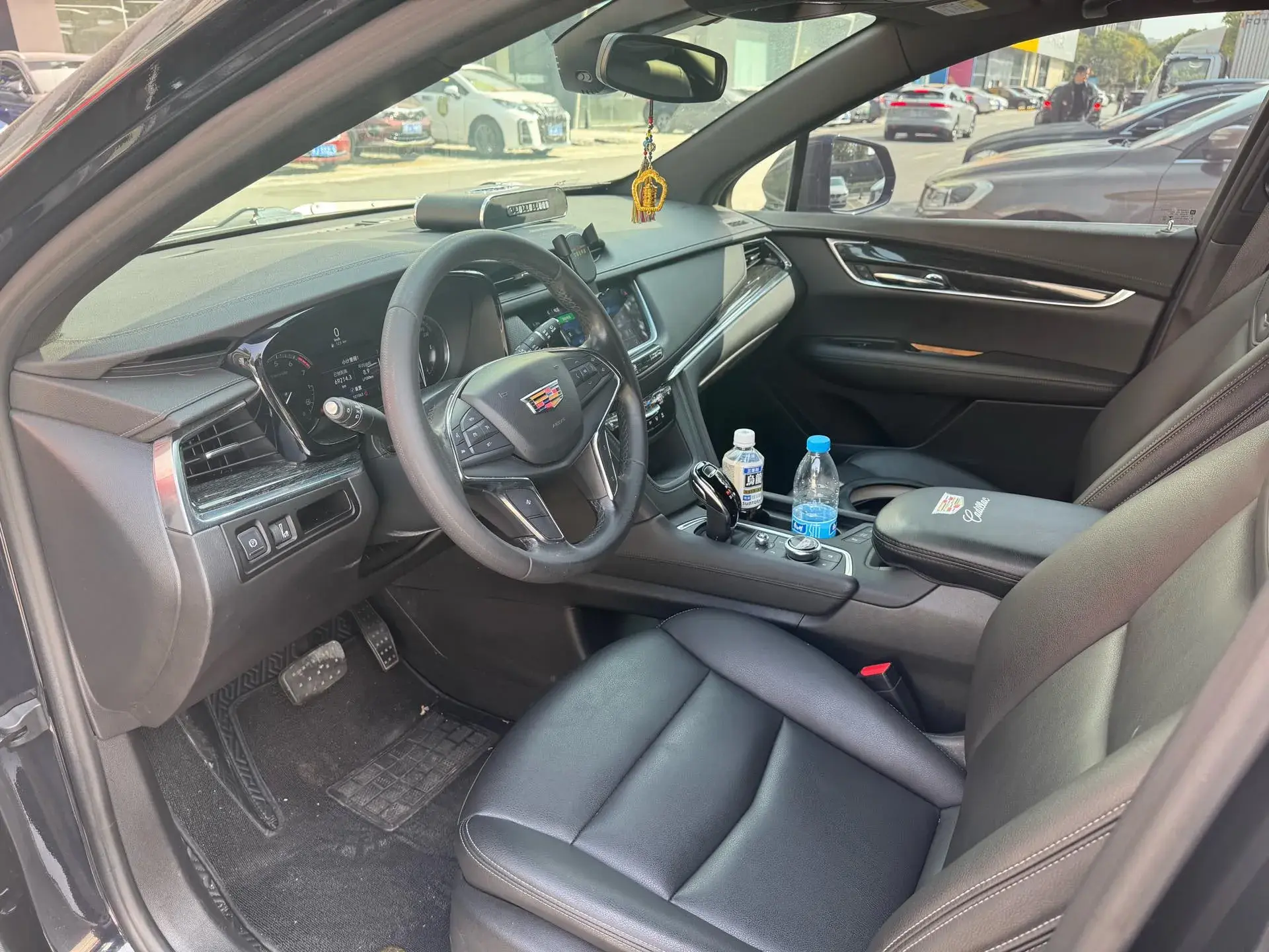 2021 CADILLAC XT5 thumbnail 4