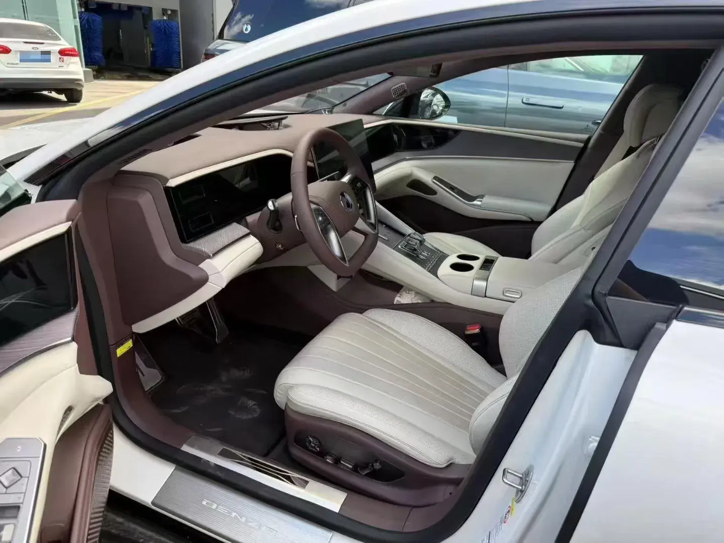 2024 DENZA DENZAZ9GT thumbnail 4