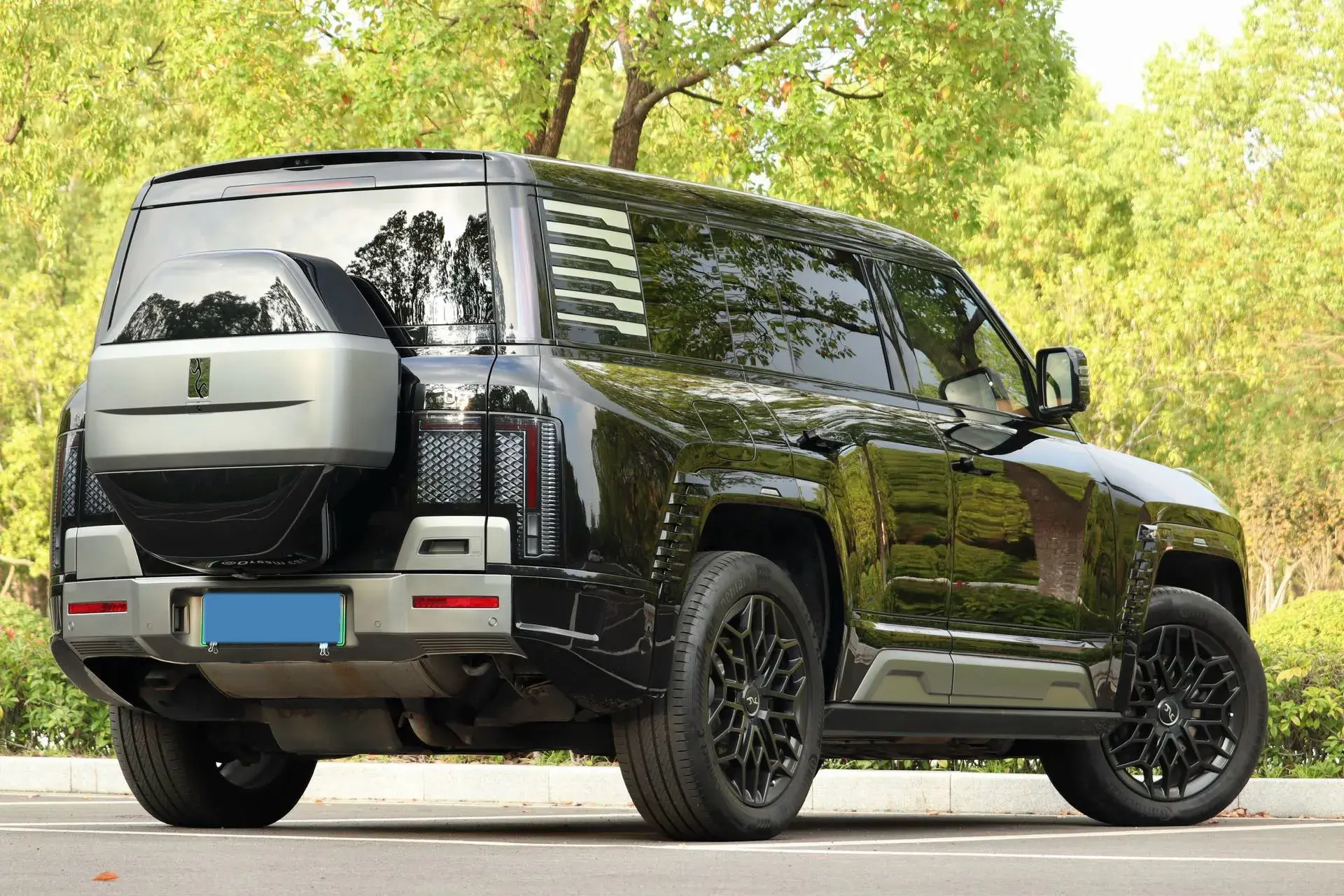 2023 YANGWANG U8 thumbnail 2