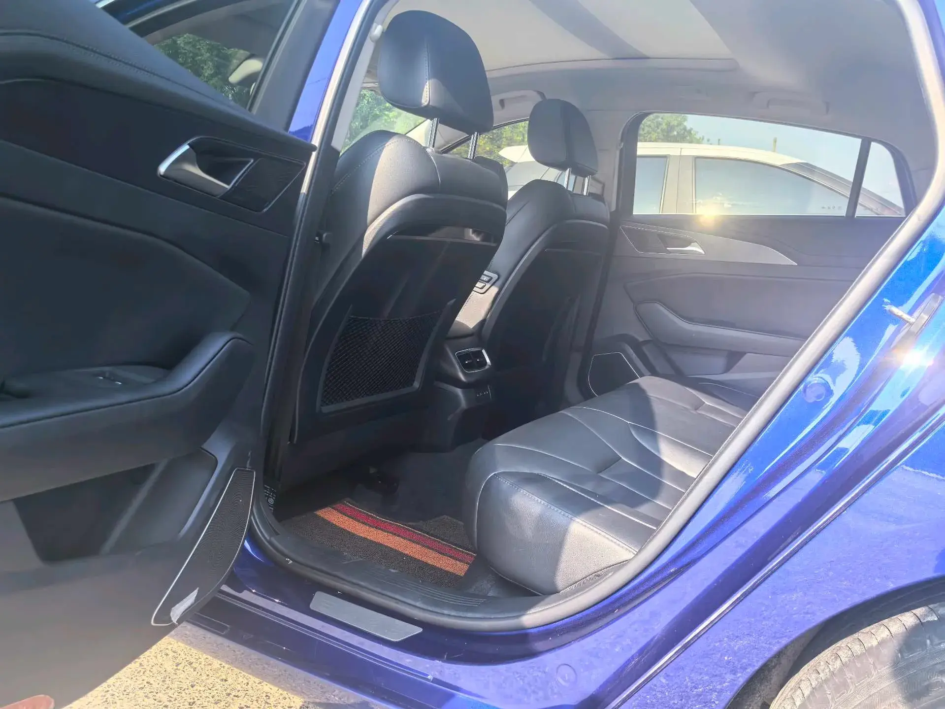 2020 HONGQI H5 thumbnail 4