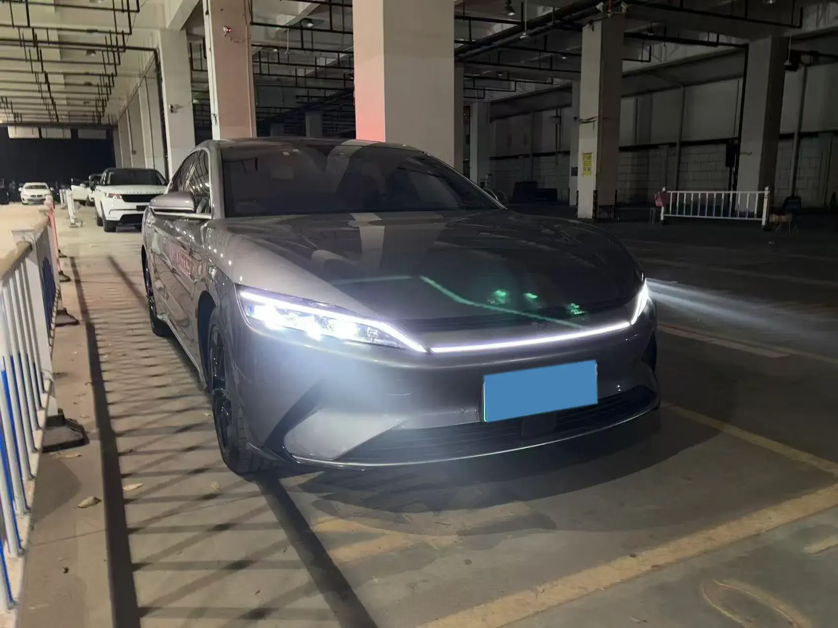 2020 BYD HAN thumbnail 3