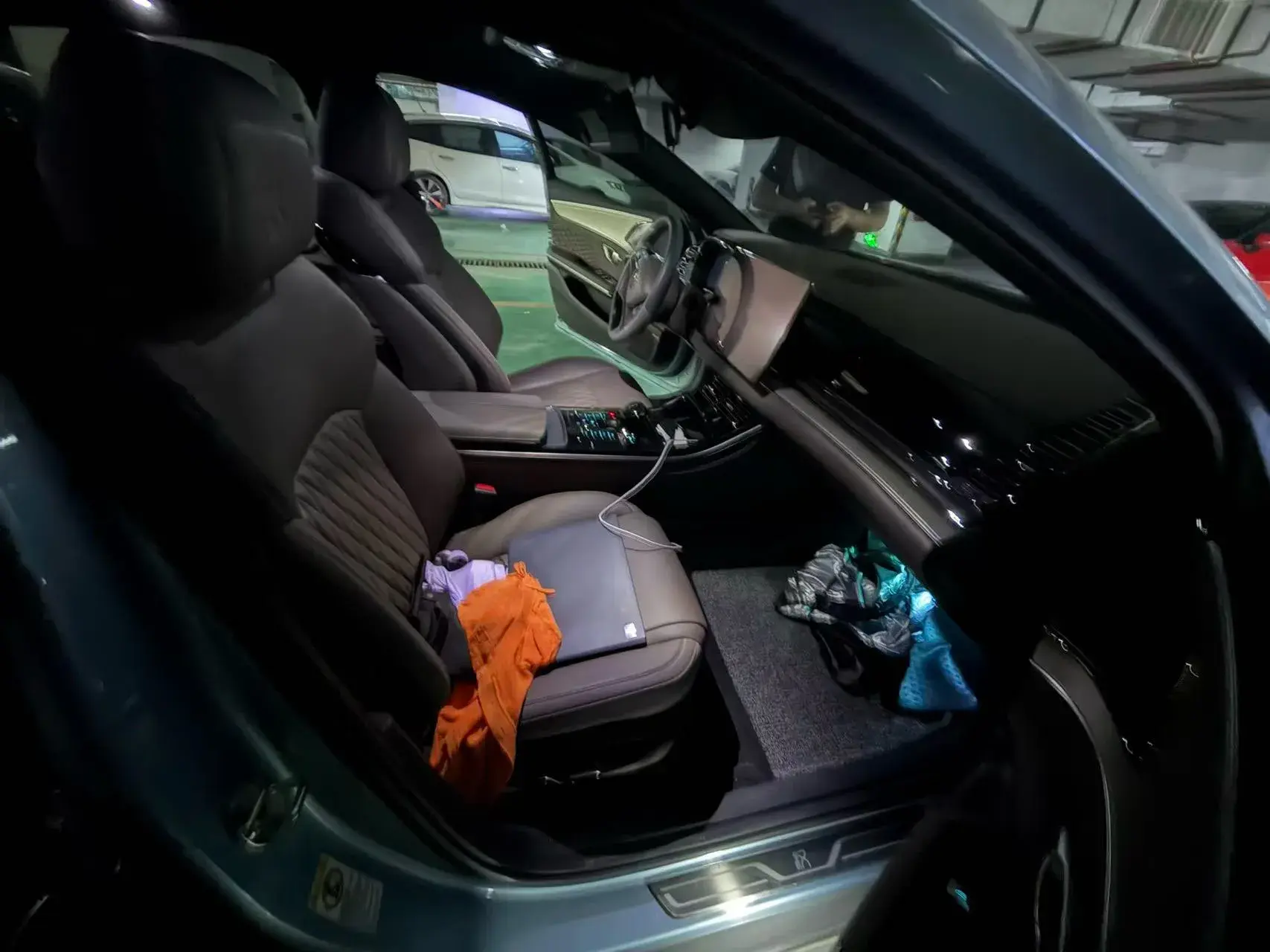 2023 BYD HAN thumbnail 3