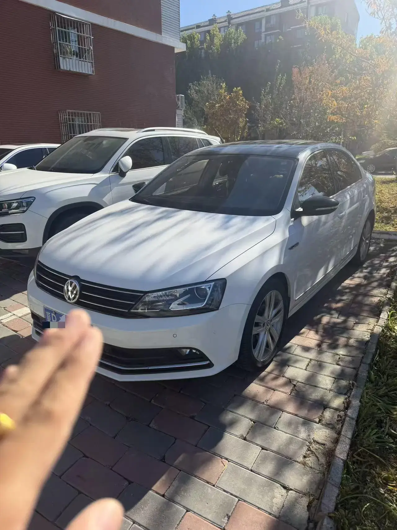2018 VOLKSWAGEN SAGITAR view 1