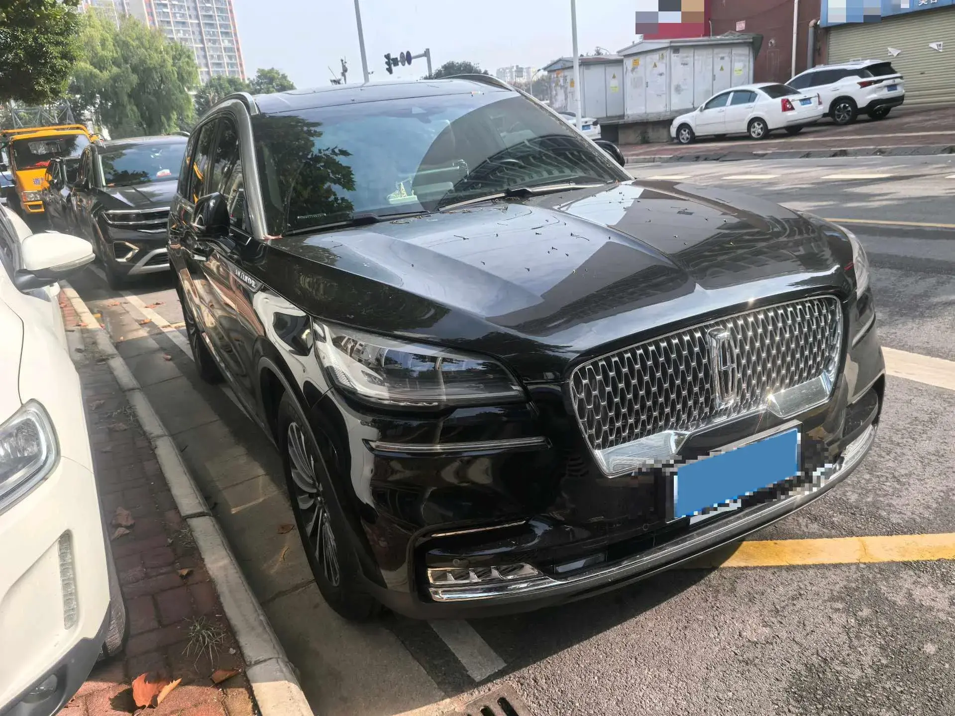 2023 LINCOLN AVIATOR thumbnail 2