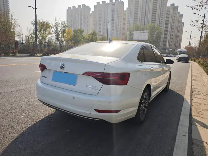 2021 VOLKSWAGEN SAGITAR thumbnail 2