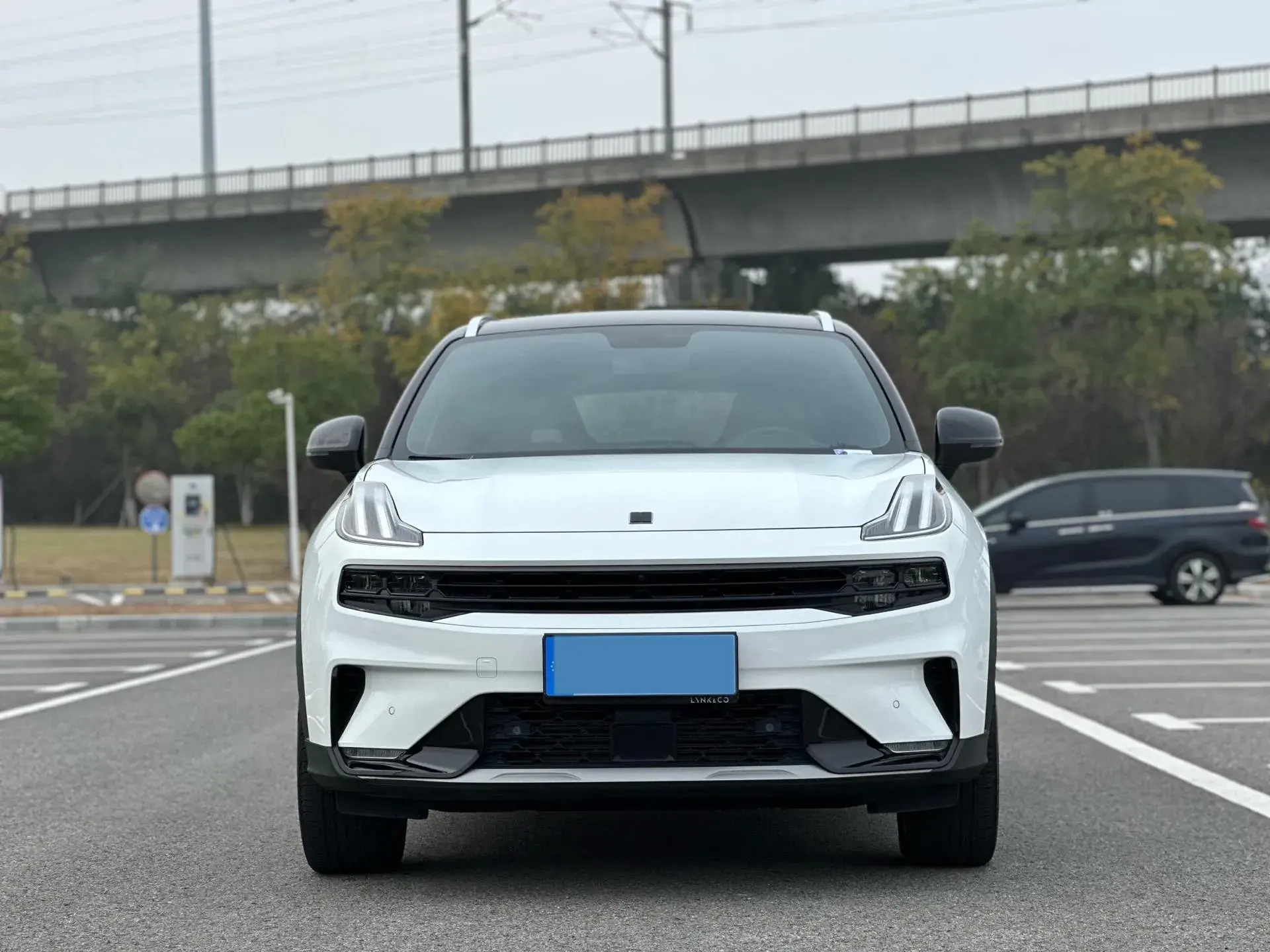 2020 LYNK&CO 06 thumbnail 2