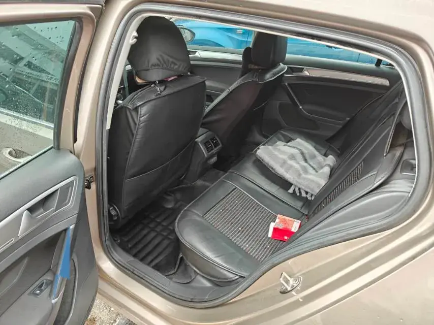 2020 VOLKSWAGEN GOLF thumbnail 4