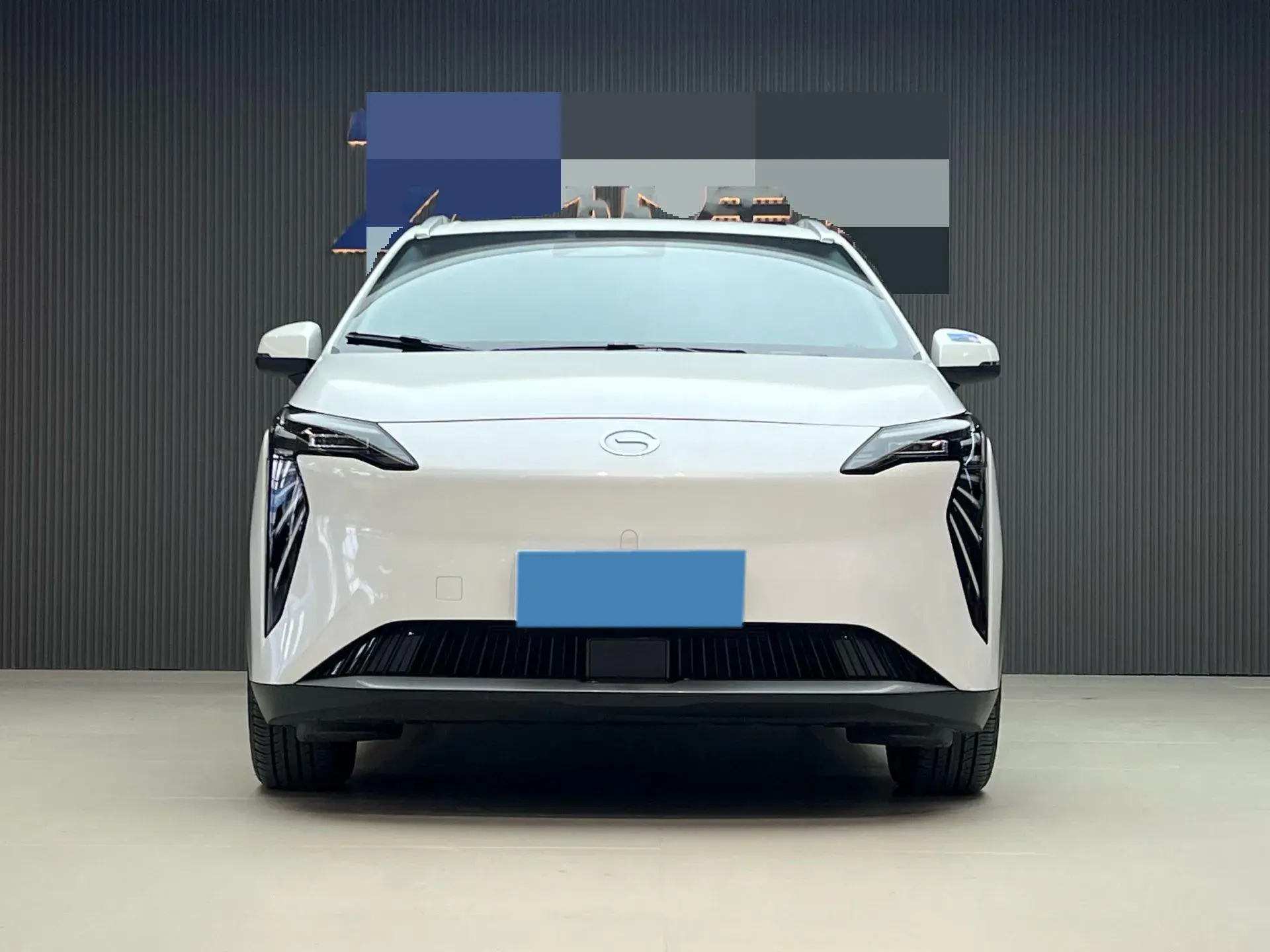 2025 AION Y thumbnail 2