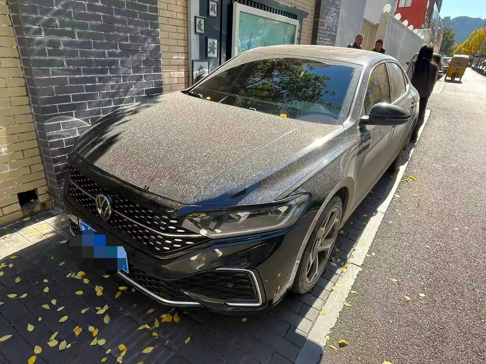 2024 VOLKSWAGEN PASSAT view 1