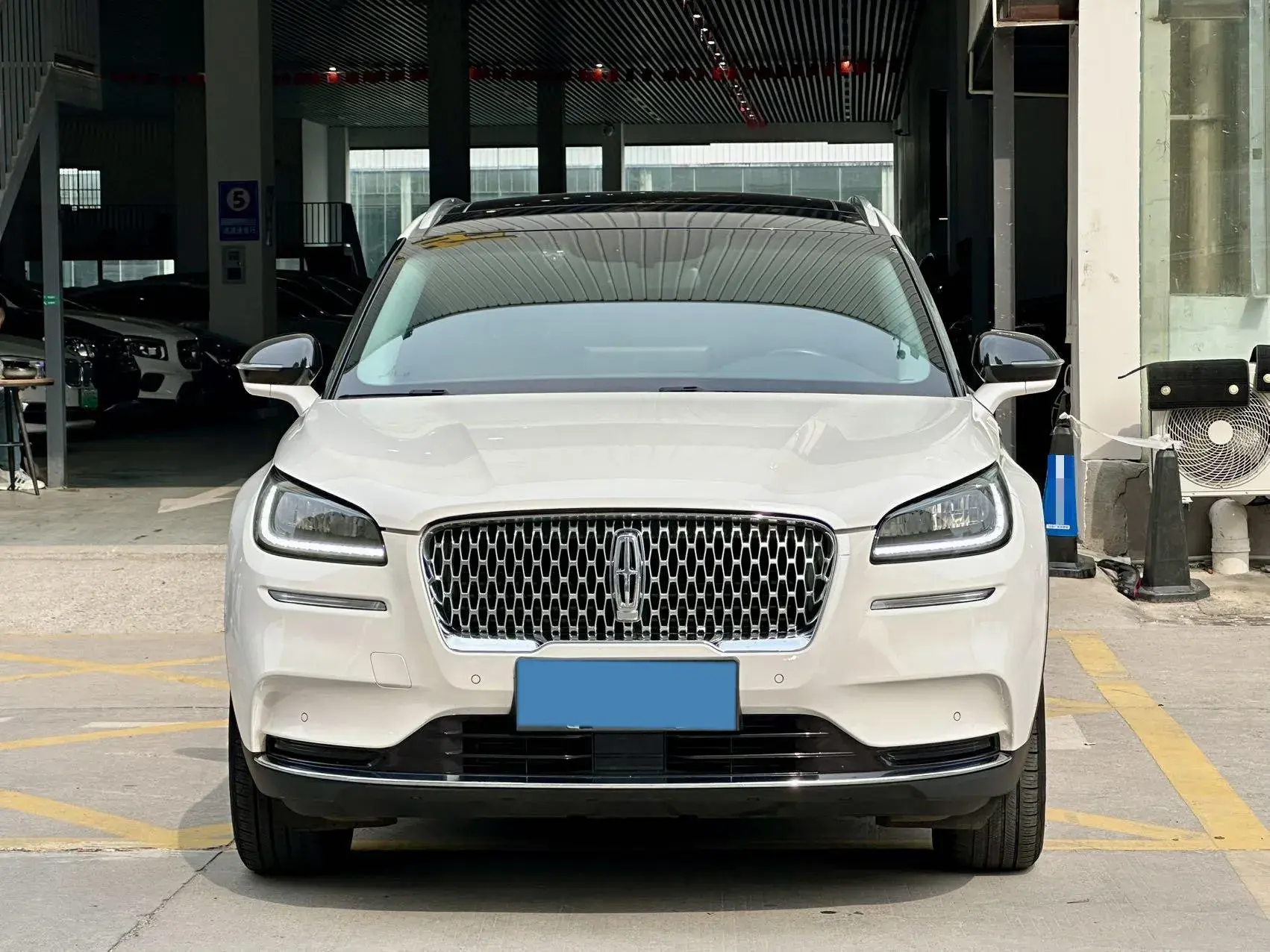 2021 LINCOLN CORSAIR thumbnail 2