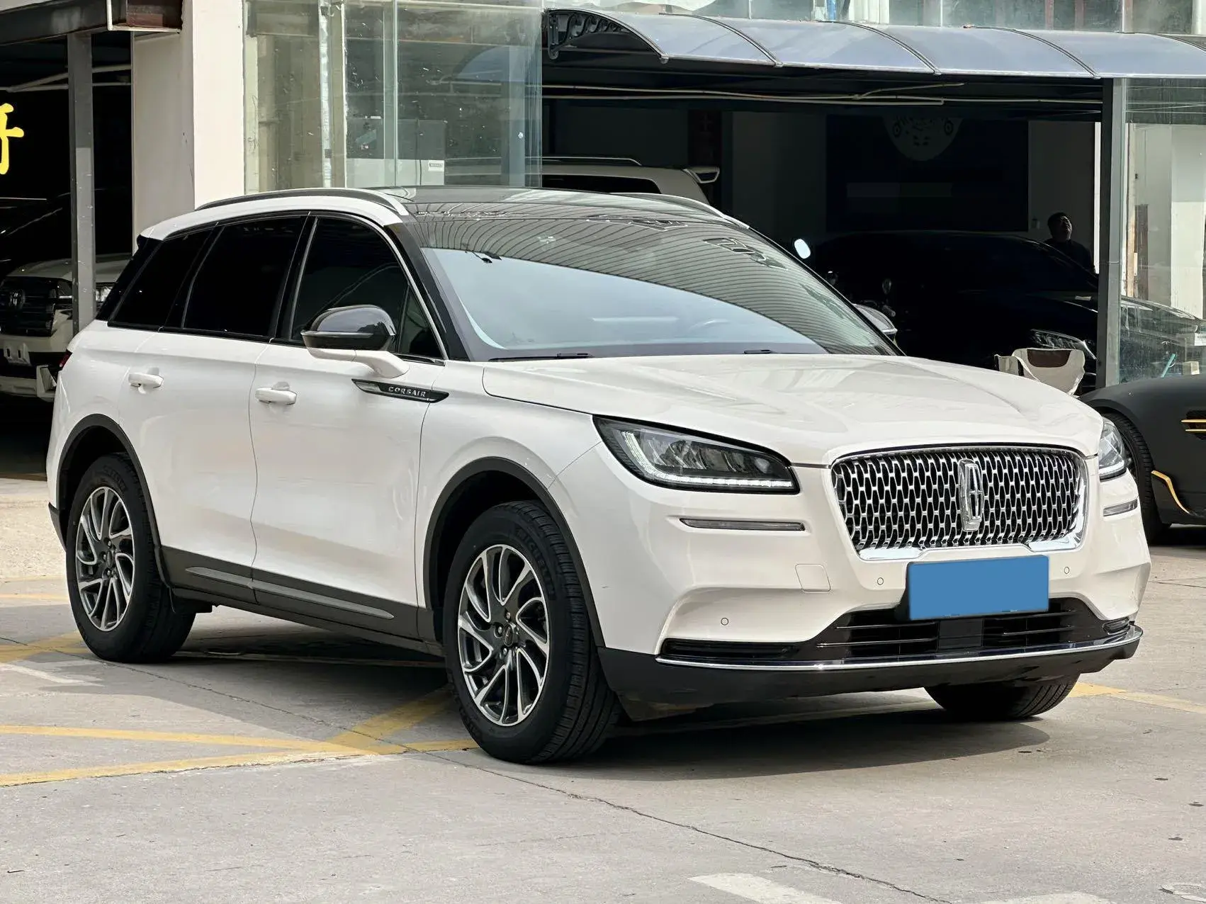 2021 LINCOLN CORSAIR thumbnail 3