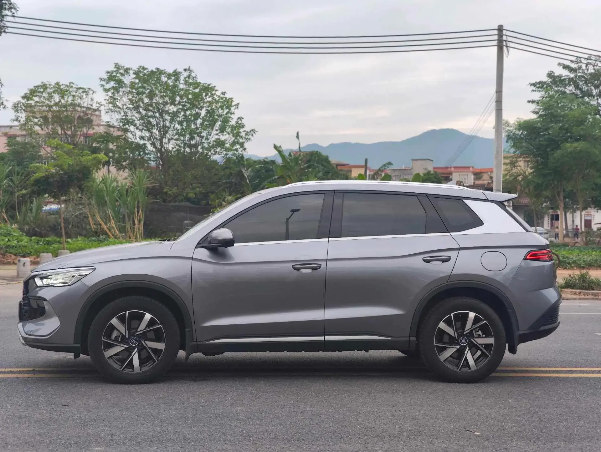 2023 BYD SONG thumbnail 4