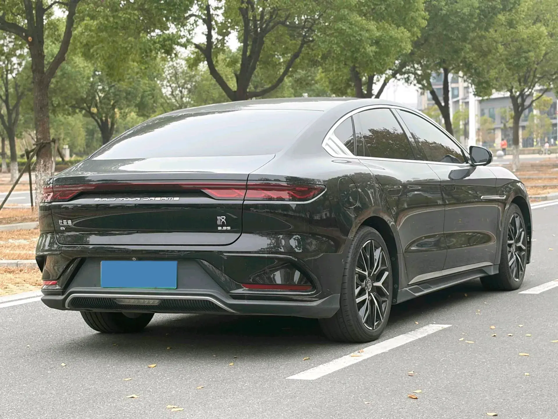 2022 BYD HAN thumbnail 2