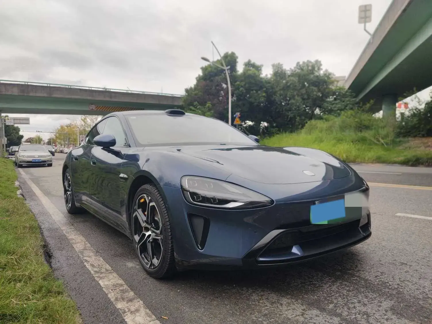 2024 MI SU7 thumbnail 3