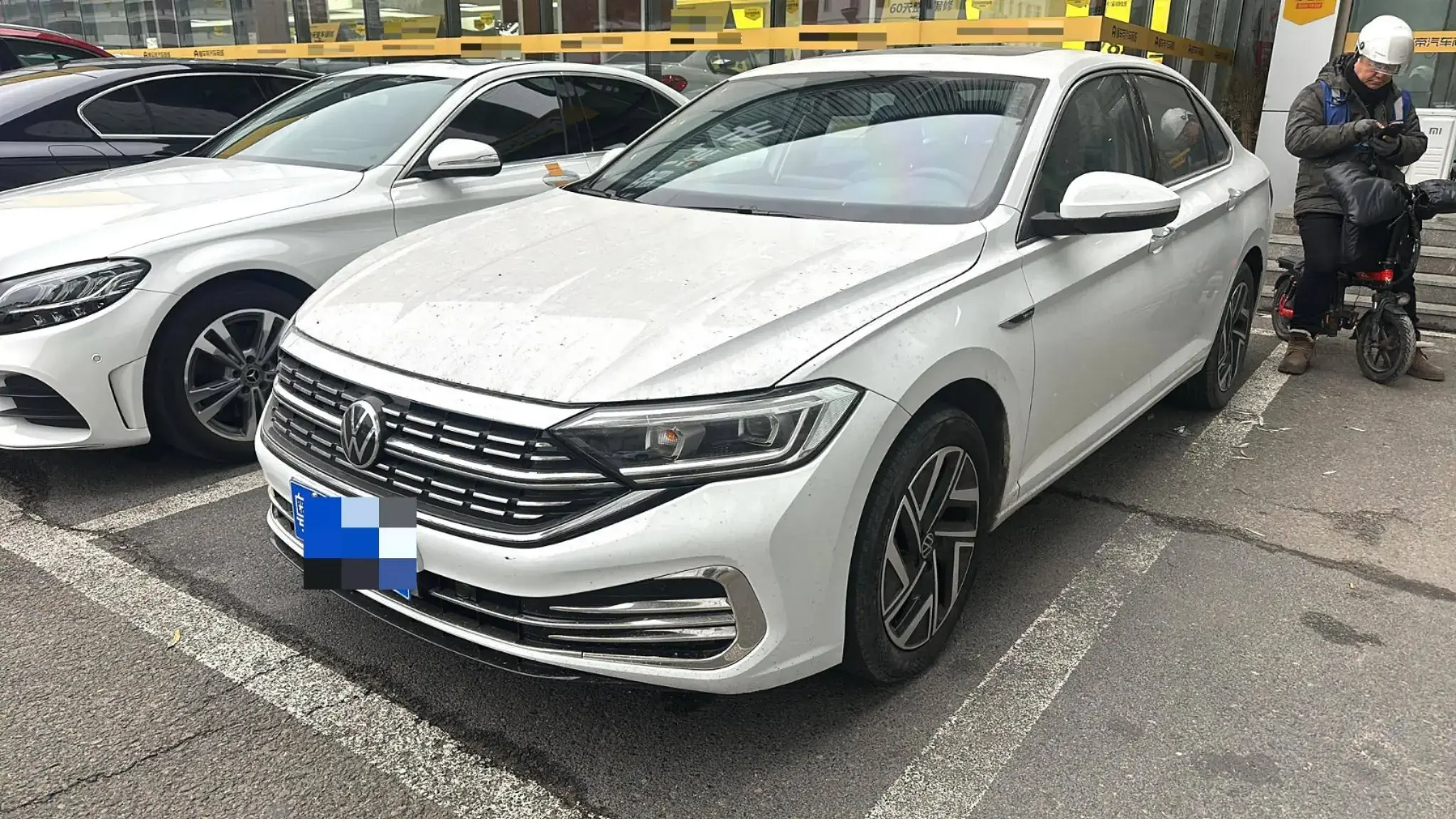 2021 VOLKSWAGEN SAGITAR view 1