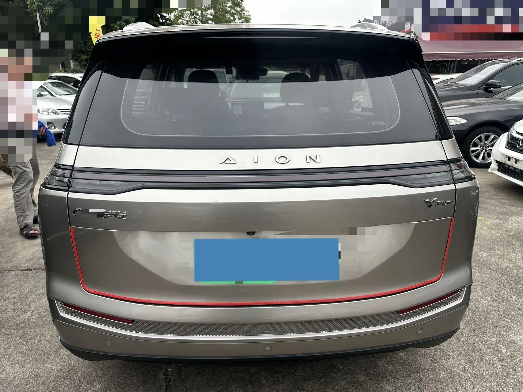 2023 AION Y thumbnail 3