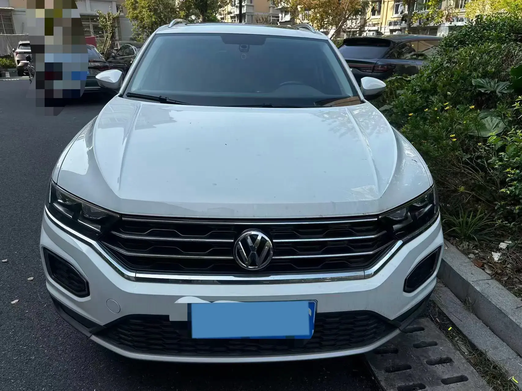 2020 VOLKSWAGEN T-ROC thumbnail 2