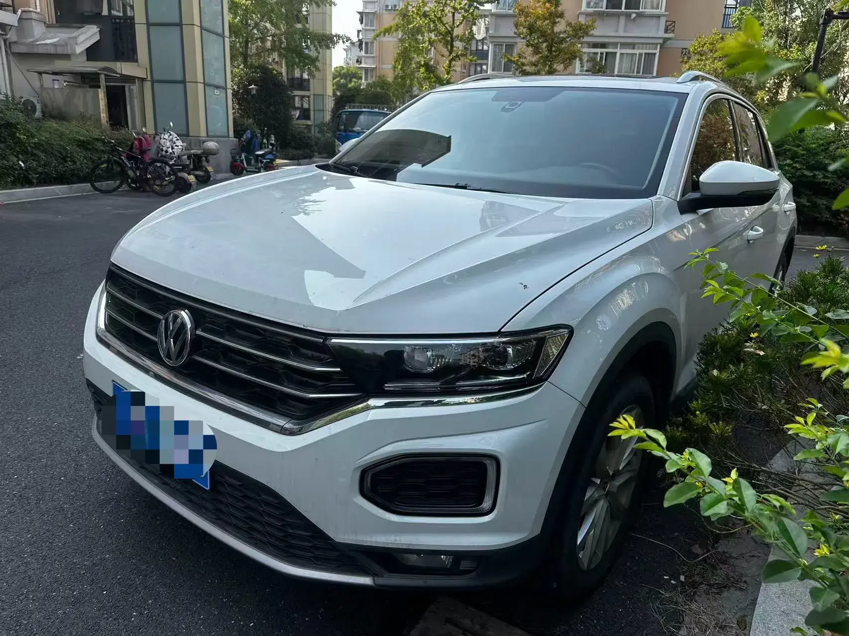 2020 VOLKSWAGEN T-ROC view 1