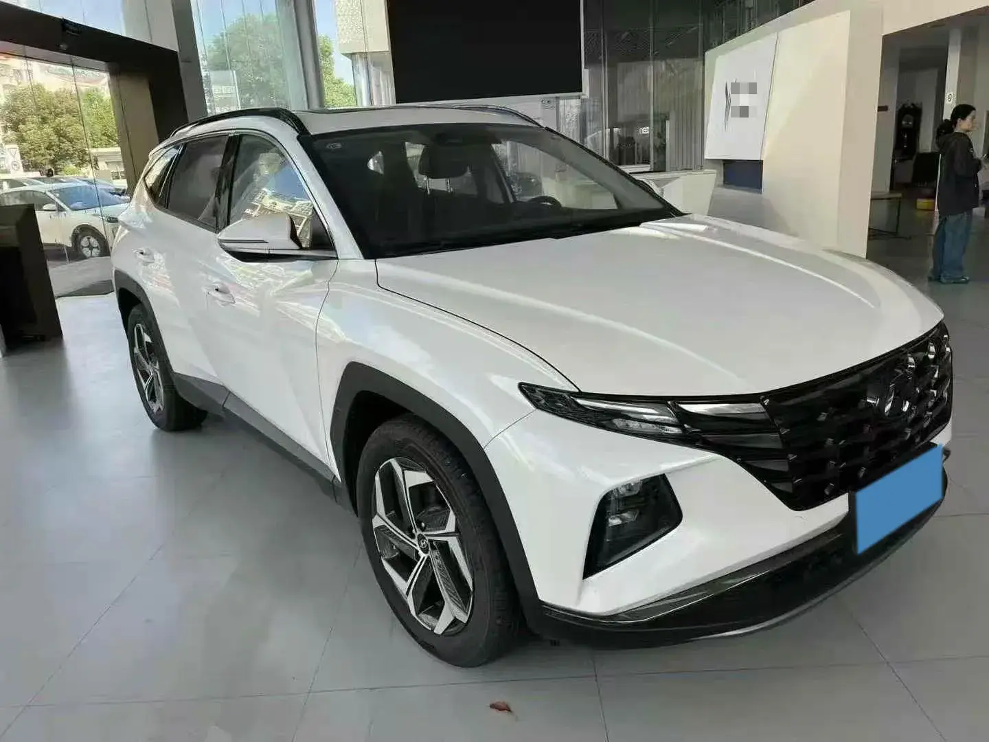 2023 HYUNDAI TUCSON thumbnail 2