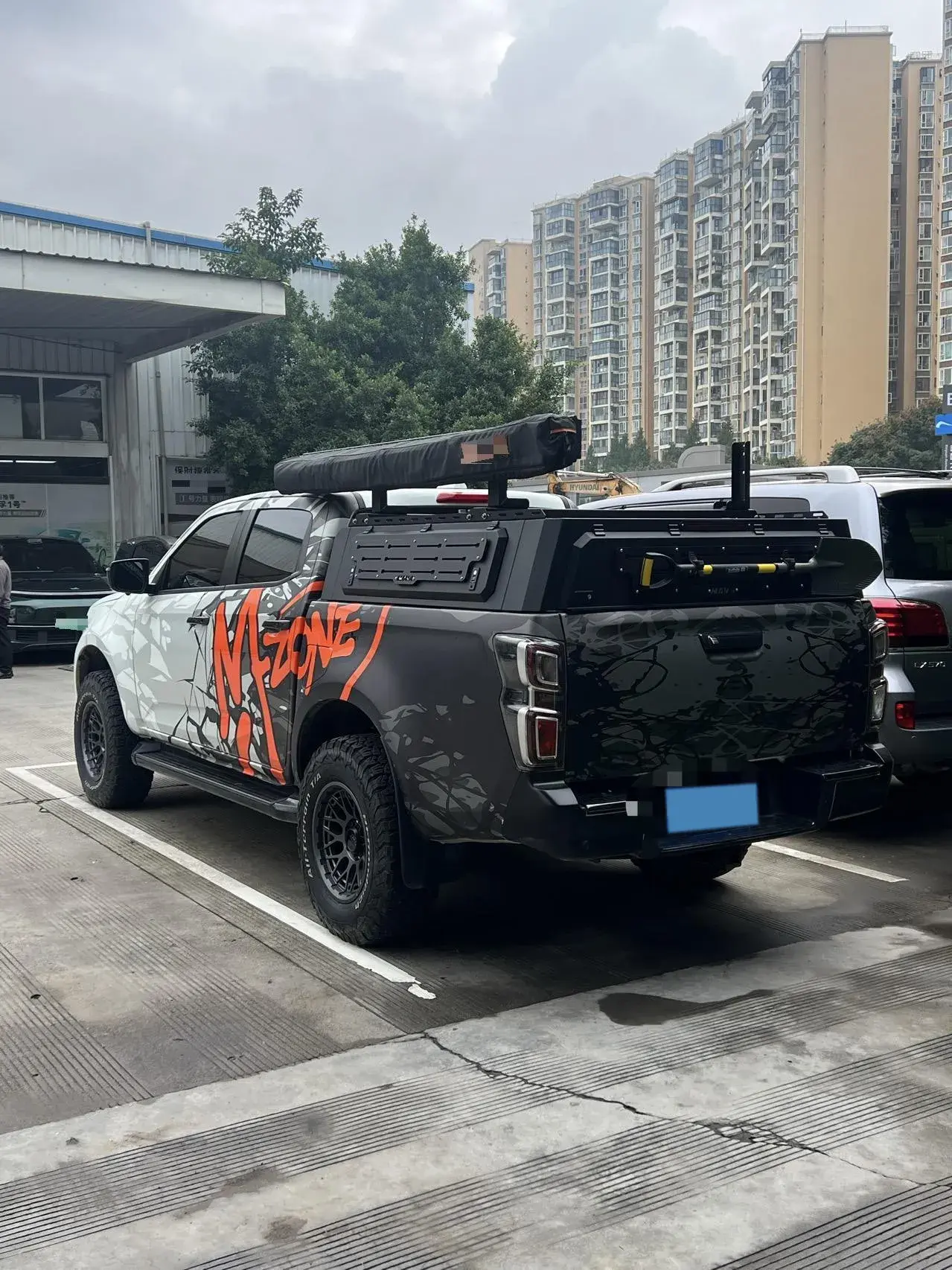 2023 ISUZU D-MAX thumbnail 3